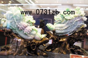 ILIONNO翡翠珍宝展亮相金格(图)