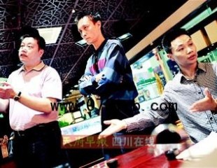 最牛珠宝女贼 3个月偷了4家珠宝店