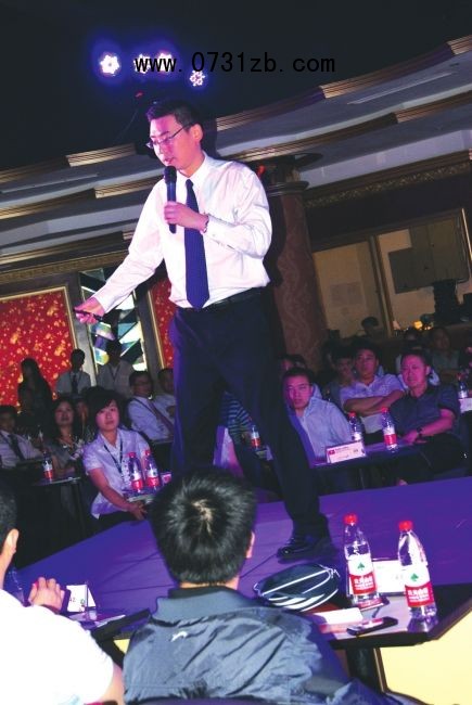 主讲嘉宾王超正在与读者交流