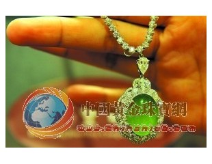 一块翡翠售价高达1.2亿元 玉器投资直逼黄金