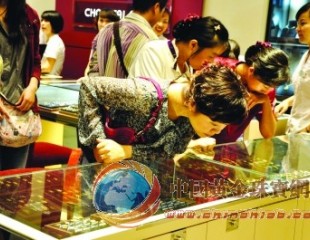 国庆长假房子卖不动 黄金珠宝同比多卖8成