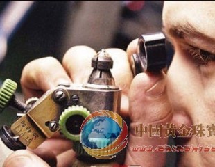 珠宝行业潜规则 三包规定缺失瑕疵产品难退货