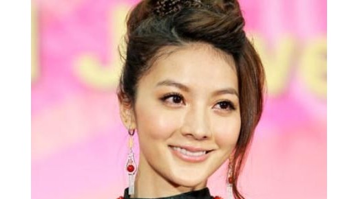 李宗瑞迷奸案涉案女星吴亚馨复出为珠宝展走秀