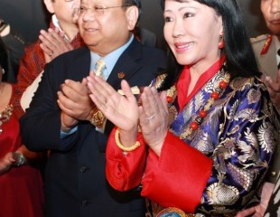 不丹国皇室出席2013巴塞尔钟表珠宝展