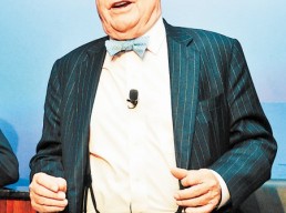 当前黄金不要买也别急着卖 美国投资大师来长分享经验