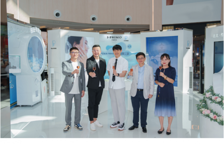 灯塔闪烁 铂金传情 国际铂金协会(PGI)海獭先生JioJio Friends「铂金寻爱之旅」停靠杭州站