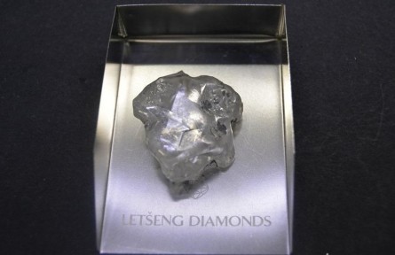 莱索托王国 Letšeng 矿区新发现一颗114ct钻石原石