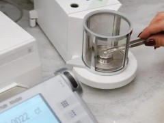 1克拉的钻石可能只有0.99克拉？买钻石一定选1.01克拉吗？