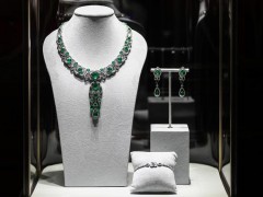 Garrard（杰拉德）推出 Jasmine 茉莉花珠宝套装：皇家宫殿花园
