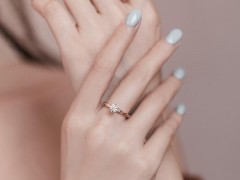 求婚钻戒买多大的合适？