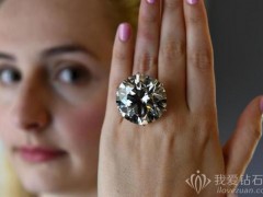 钻戒怎么买才能不坑？怎么买钻戒最划算