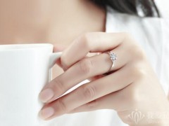 三种方法让你手中的钻戒“变”更大