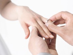 结婚戒指买哪种材质的好