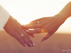 结婚五年是什么婚 结婚五周年送老婆什么礼物好