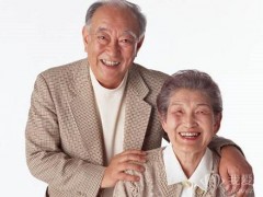 结婚25年银婚纪念日怎么庆祝