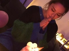 阿娇钟欣潼求婚钻戒哪个牌子的，多少钱？