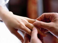 为什么结婚必须买钻石戒指？ 分享结婚钻戒的由来