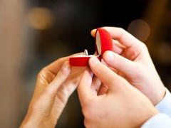 求婚戒指是一个还是一对？ 求婚戒指怎么买？