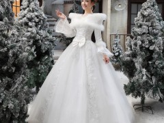 冬天结婚穿什么礼服好看又暖和？