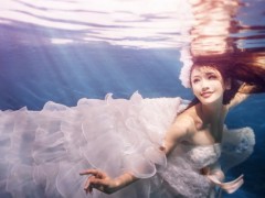 水下婚纱照怎么拍的？水下婚纱照拍摄化妆全解析