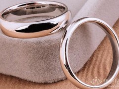 结婚对戒买铂金素戒合适吗