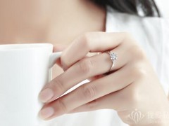 铂金材质会掉色吗 铂金材质好不好