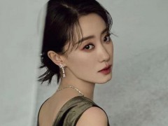 张小斐佩戴戴比尔斯珠宝展现端庄典雅国风之美