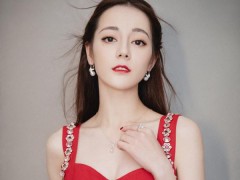迪丽热巴荣膺金鹰女神 御木本珠宝优雅相伴