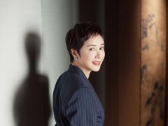 戴比尔斯珠宝相伴蒋雯丽出席电影首映礼