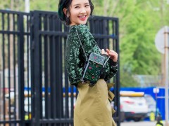 唐艺昕最新时尚街拍搭配尚美巴黎珠宝出镜