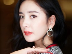 杨幂佩戴伯爵珠宝出席电影首映礼