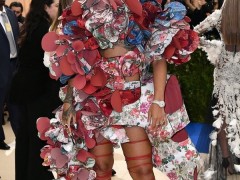 蕾哈娜佩戴萧邦Chopard高级珠宝亮相大都会艺术博物馆慈善舞会