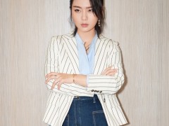周笔畅斩获多项乐坛大奖 佩戴宝曼兰朵珠宝更显温婉气质