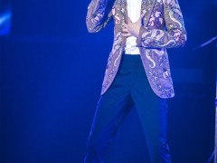 许魏洲佩戴戴比尔斯 火热点亮泰国曼谷演唱会