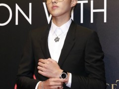 吴亦凡荣膺2016GQ年度人物盛典最具实力偶像 搭配宝格丽珠宝尽显从容