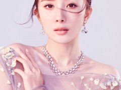 芭莎珠宝七周年纪念刊特邀杨幂首登封面