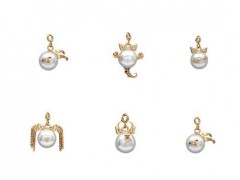 FENDI Zodiac星座挂饰胶囊系列