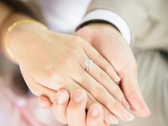 如何挑选婚戒？ 结婚钻戒购买指南