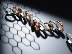 Bulgari宝格丽推出Serpenti Viper戒指系列：宝石蛇鳞