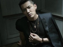 吴亦凡魅惑演绎宝格丽全新Serpenti系列珠宝