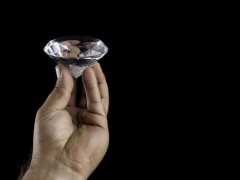 11个区分天然钻石与仿钻的高招