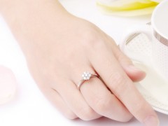 新人该怎么样选婚戒