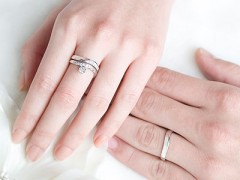 订婚戒指和结婚戒指可以一起戴吗？