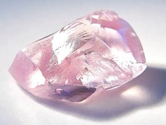 Alrosa发现一颗27.85ct粉钻原石