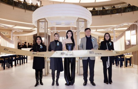 光芒交织·她乐章 周生生于沈阳万象城开启雅致系列限时珠宝展